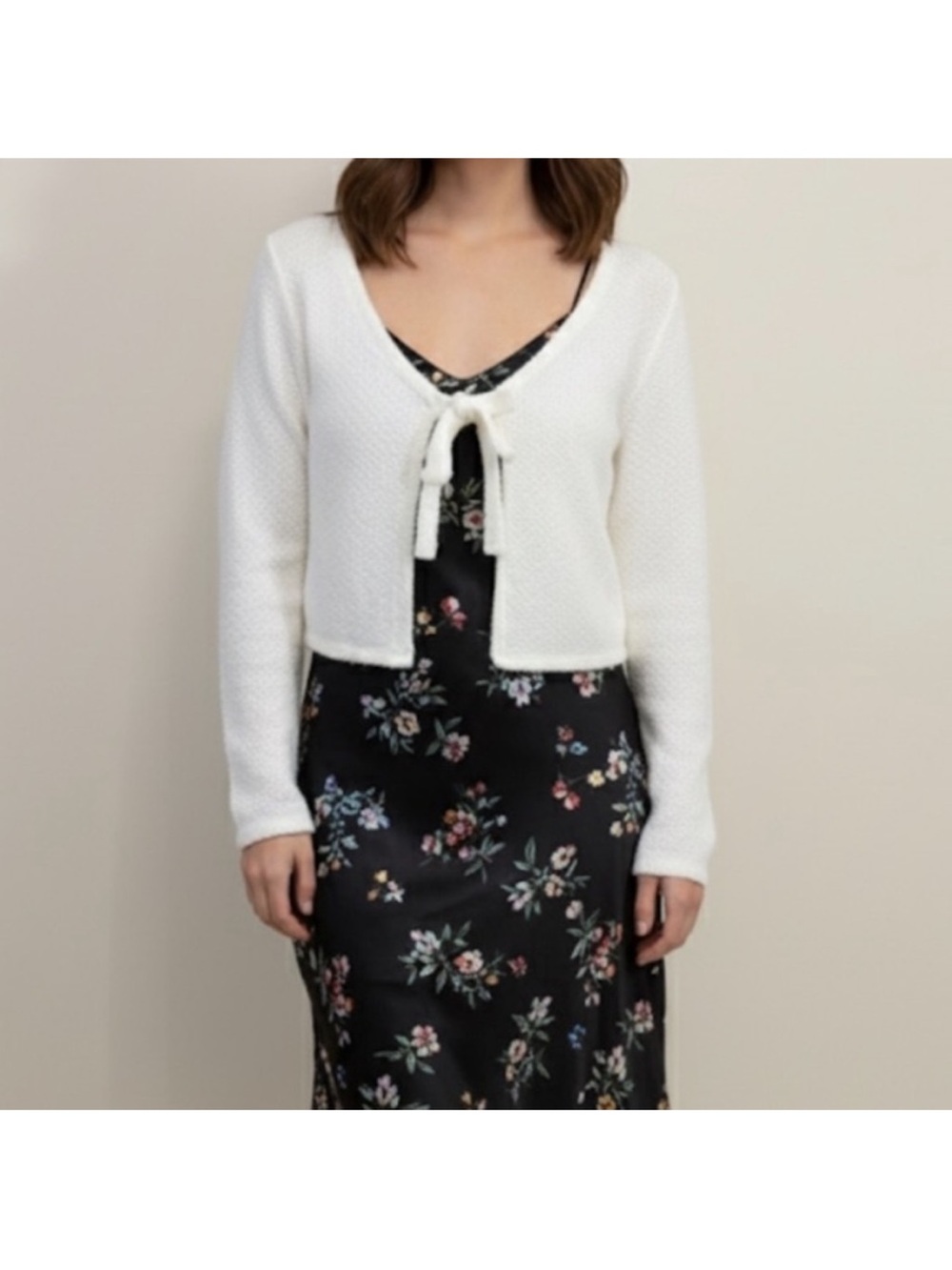 Hollister Tie Front Crop Fuzzy Cardigan Size Small White Whimsy Whimsigoth